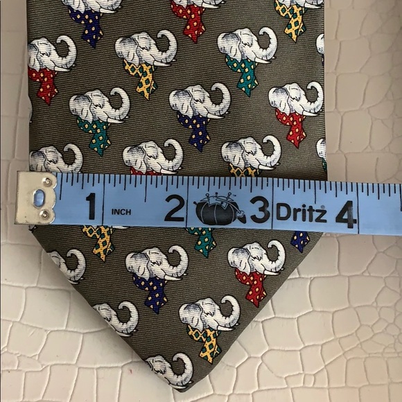 Brooks Brothers Tie - Picture 3 of 4